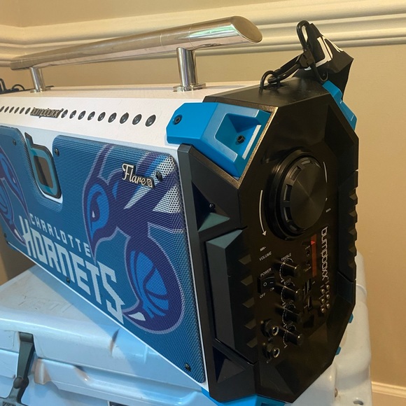 Custom CLT Hornets Bumpboxx Flare 8 NEW - Picture 3 of 3